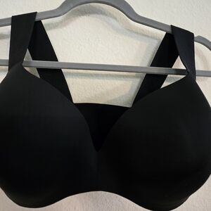 Black Seamless Women's Bra